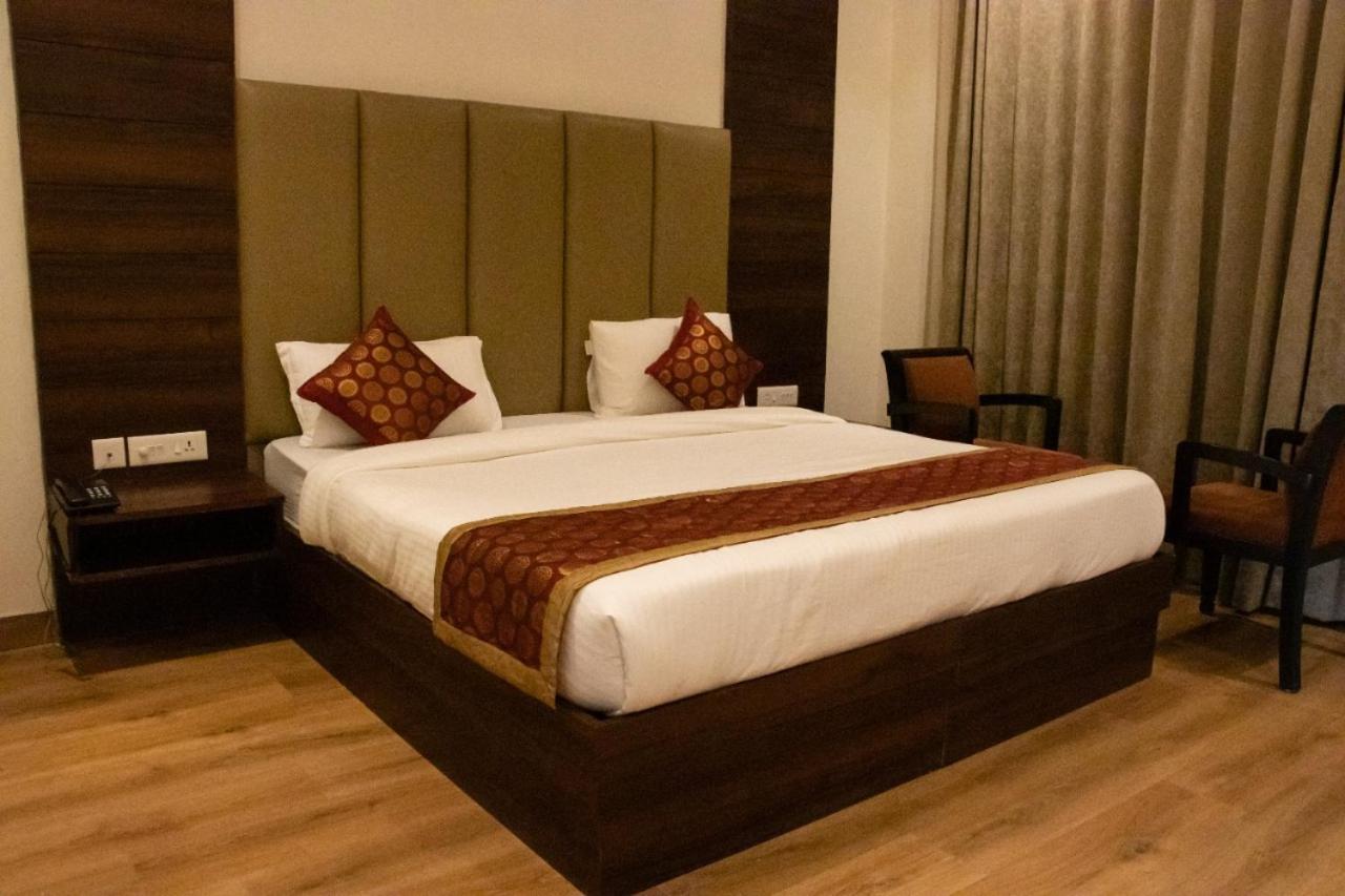 Sourav Park Inn Agra  Exterior foto